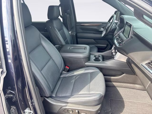 2023 Midnight Blue Metallic GMC Yukon XL SLE 4X4 SUV