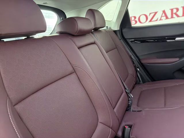 2023 Snow White Pearl Kia Seltos SX AWD SUV