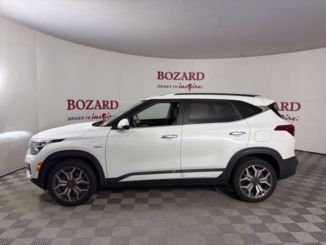 2023 Snow White Pearl Kia Seltos SX AWD SUV
