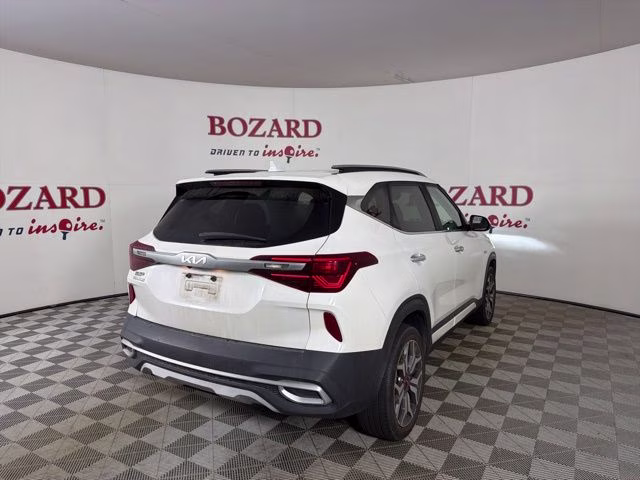 2023 Snow White Pearl Kia Seltos SX AWD SUV