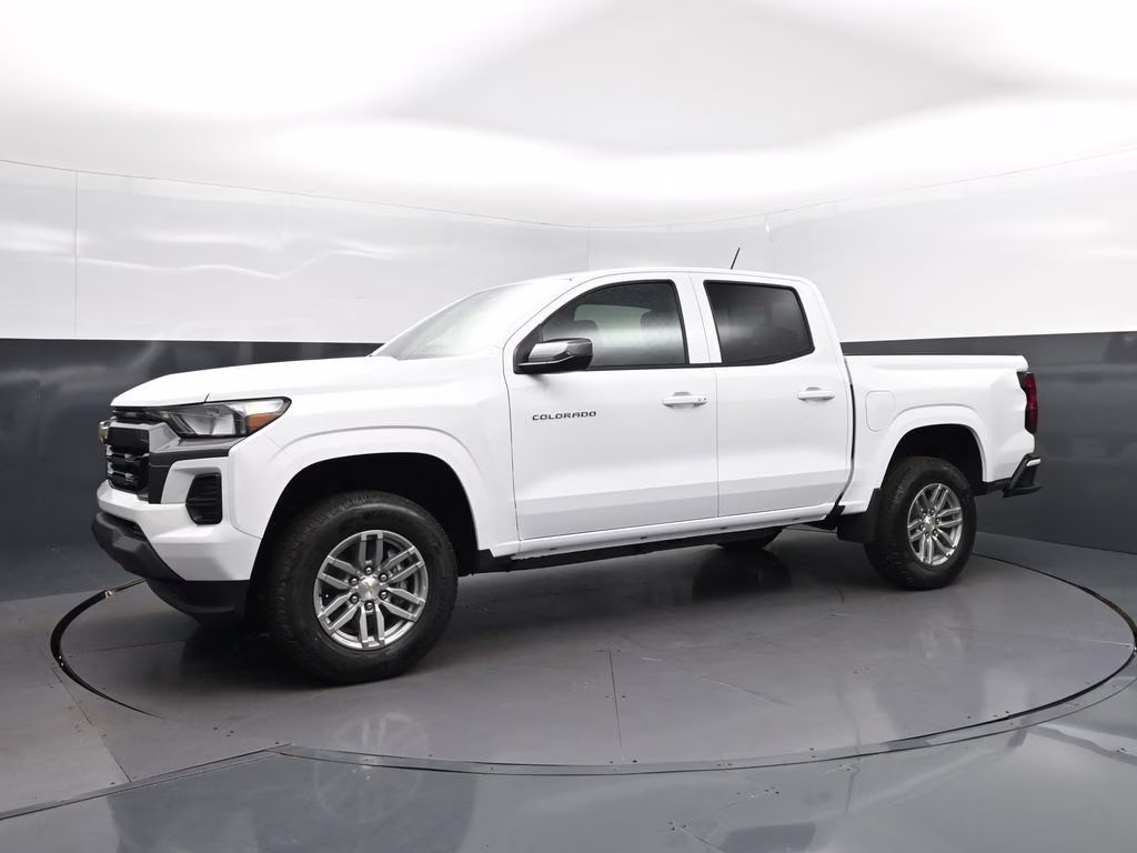 2026 Summit White Chevrolet Colorado LT RWD Truck