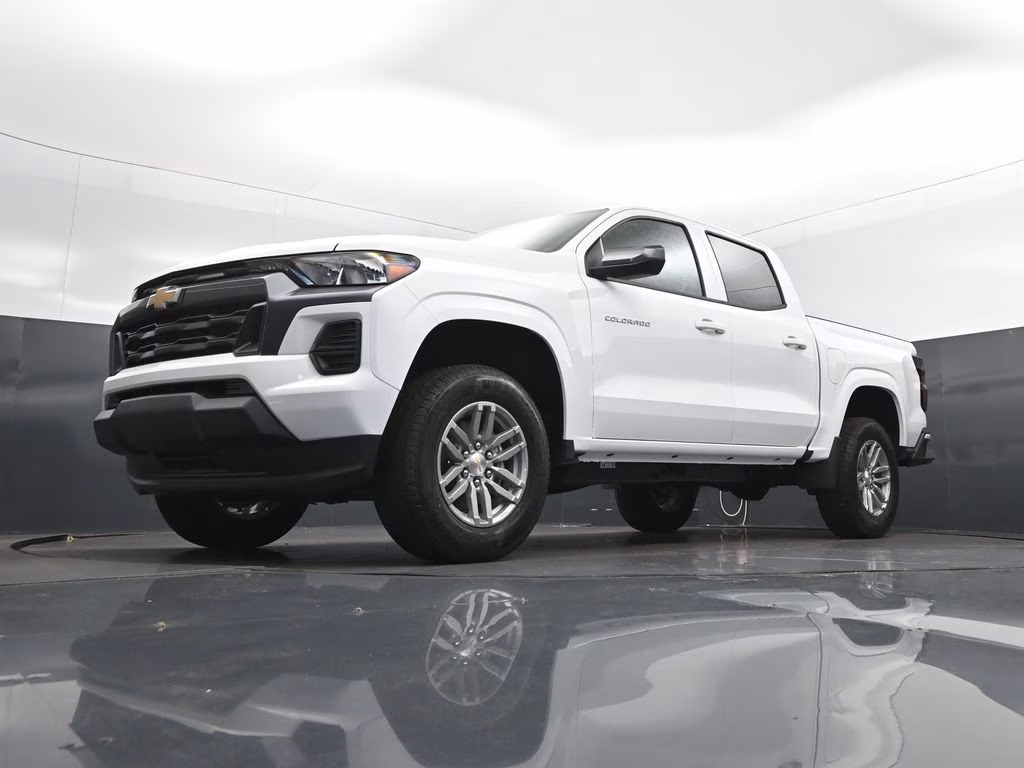 2026 Summit White Chevrolet Colorado LT RWD Truck