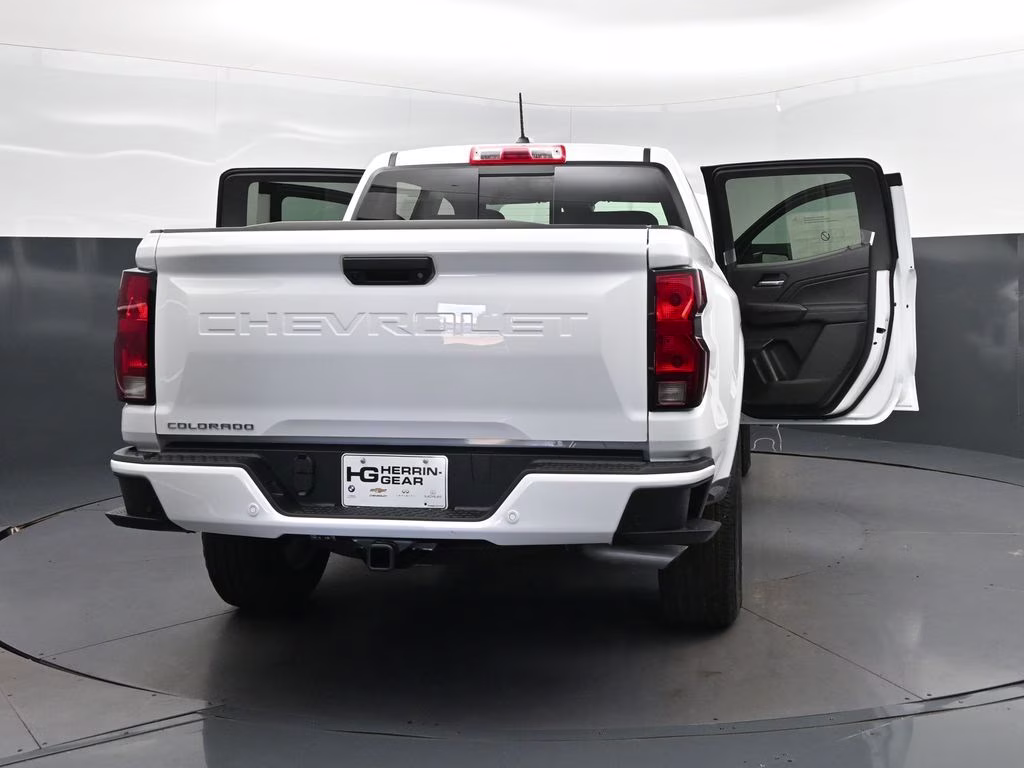 2026 Summit White Chevrolet Colorado LT RWD Truck