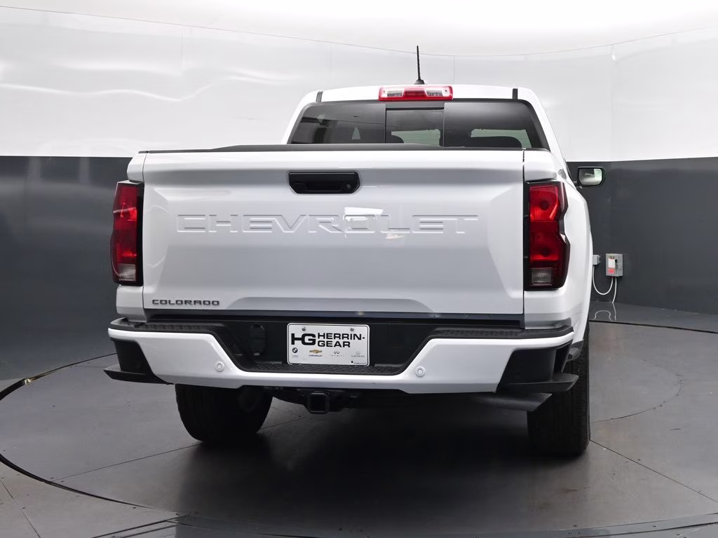 2026 Summit White Chevrolet Colorado LT RWD Truck