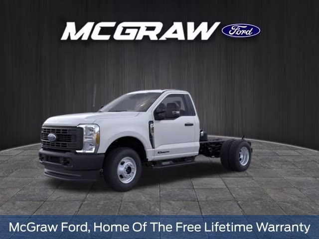 2026 Oxford White Ford Super Duty F-350 DRW XL 4X4 Chassis