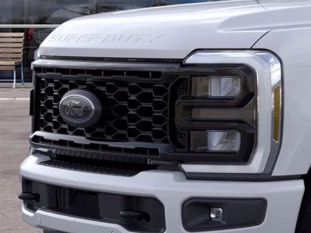 2026 Oxford White Ford Super Duty F-250 SRW Lariat 4X4 Truck