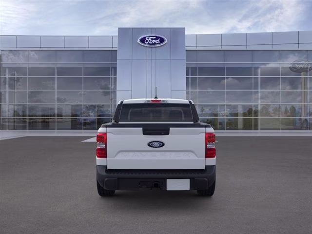 2026 White Metallic Ford Maverick XLT AWD Truck