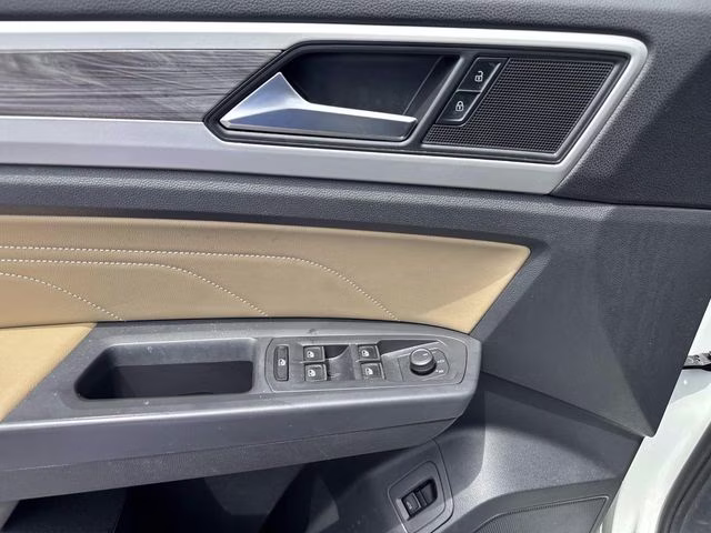 2021 White Volkswagen Atlas Cross Sport 2.0T SE w/Technology FWD SUV