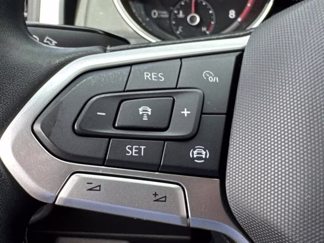 2021 White Volkswagen Atlas Cross Sport 2.0T SE w/Technology FWD SUV
