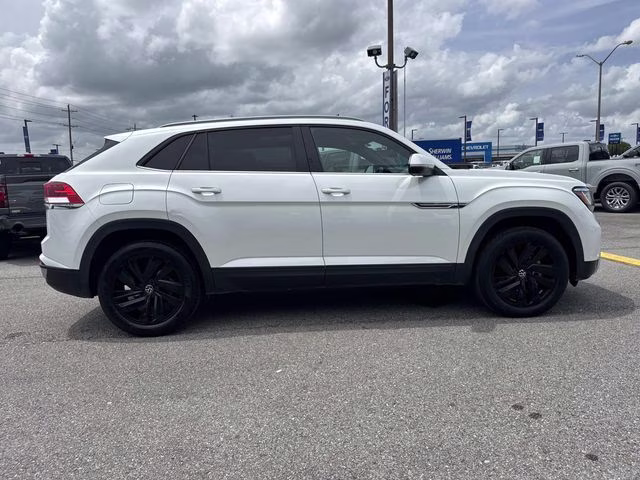 2021 White Volkswagen Atlas Cross Sport 2.0T SE w/Technology FWD SUV