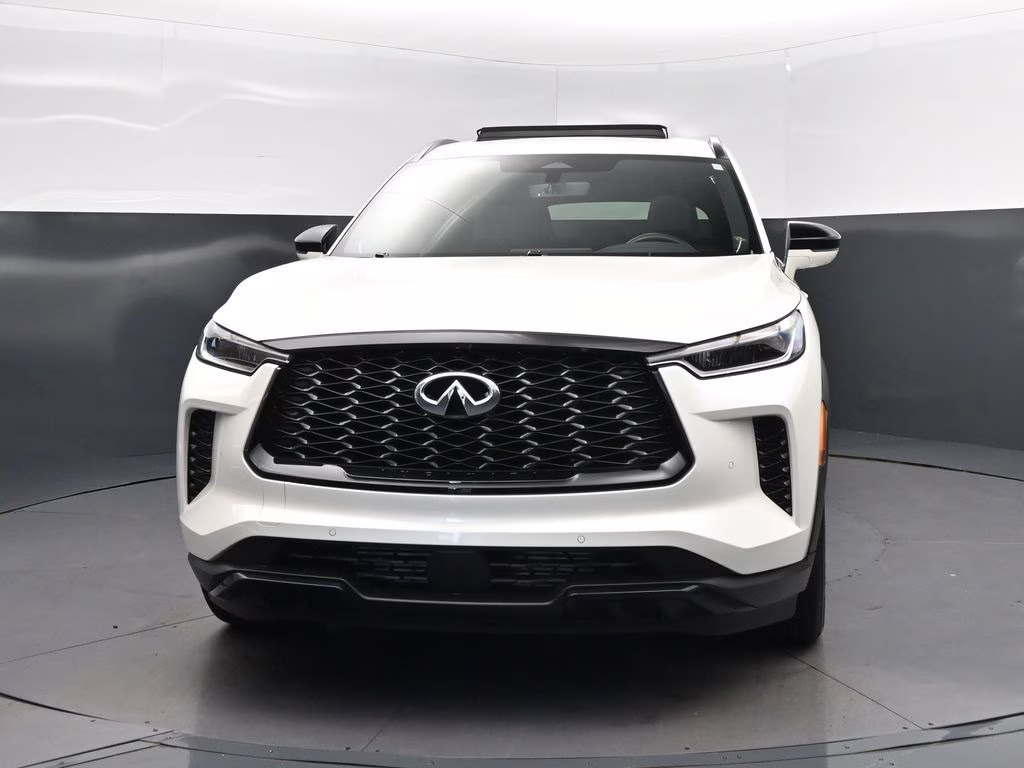 2025 Majestic White INFINITI QX60 LUXE AWD SUV