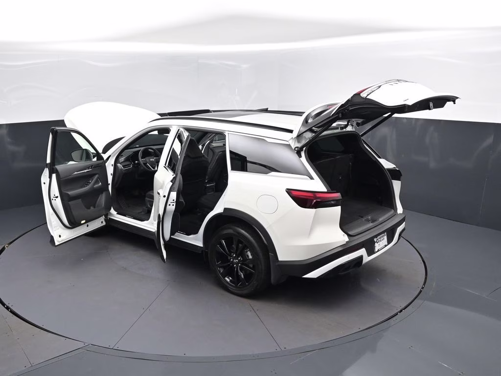 2025 Majestic White INFINITI QX60 LUXE AWD SUV