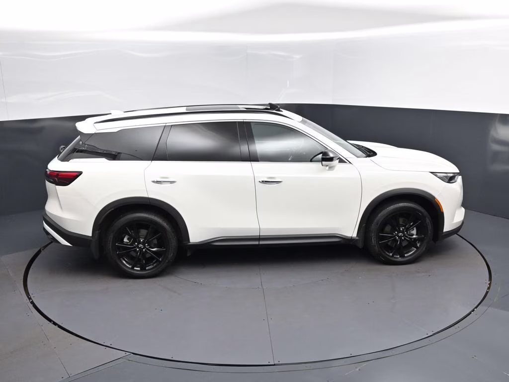 2025 Majestic White INFINITI QX60 LUXE AWD SUV