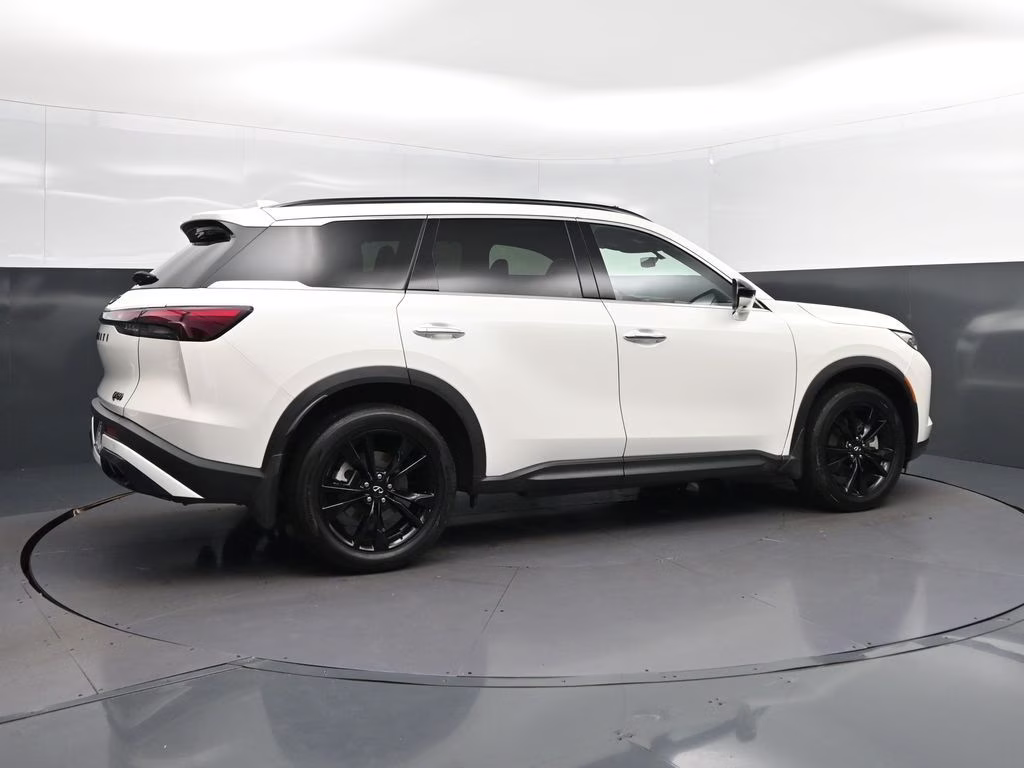 2025 Majestic White INFINITI QX60 LUXE AWD SUV