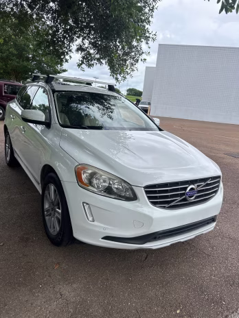 2016 Ice White Volvo XC60 T6 Drive-E FWD SUV