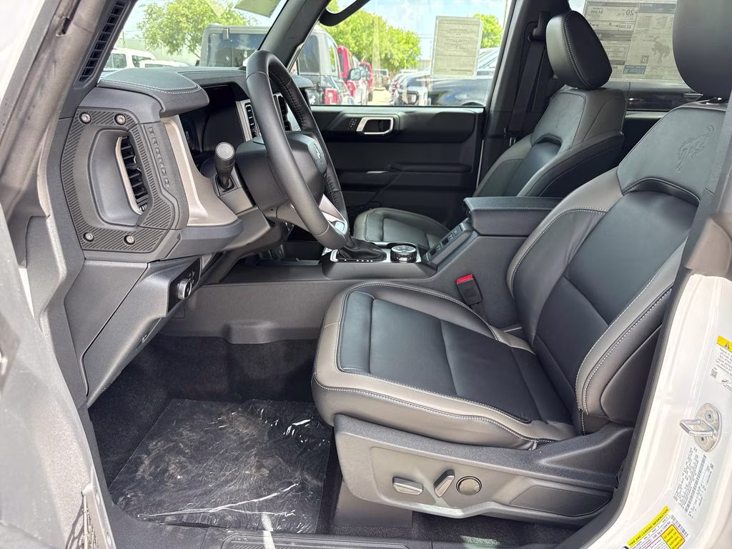 2026 Oxford White Ford Bronco Outer Banks 4X4 SUV