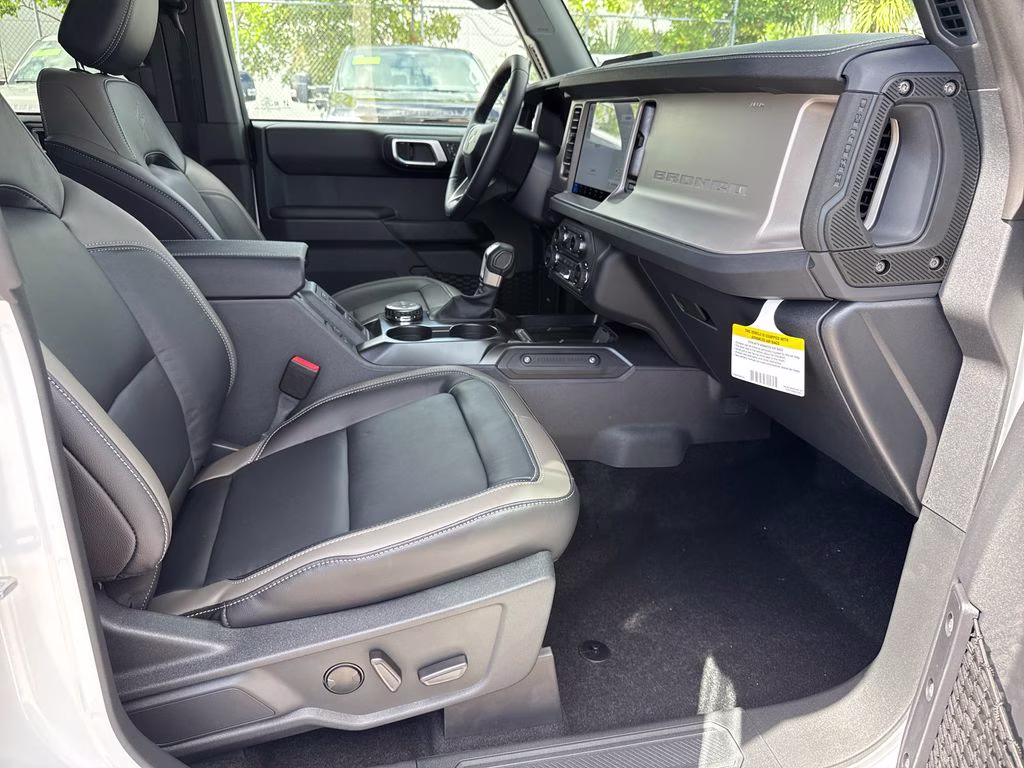 2026 Oxford White Ford Bronco Outer Banks 4X4 SUV