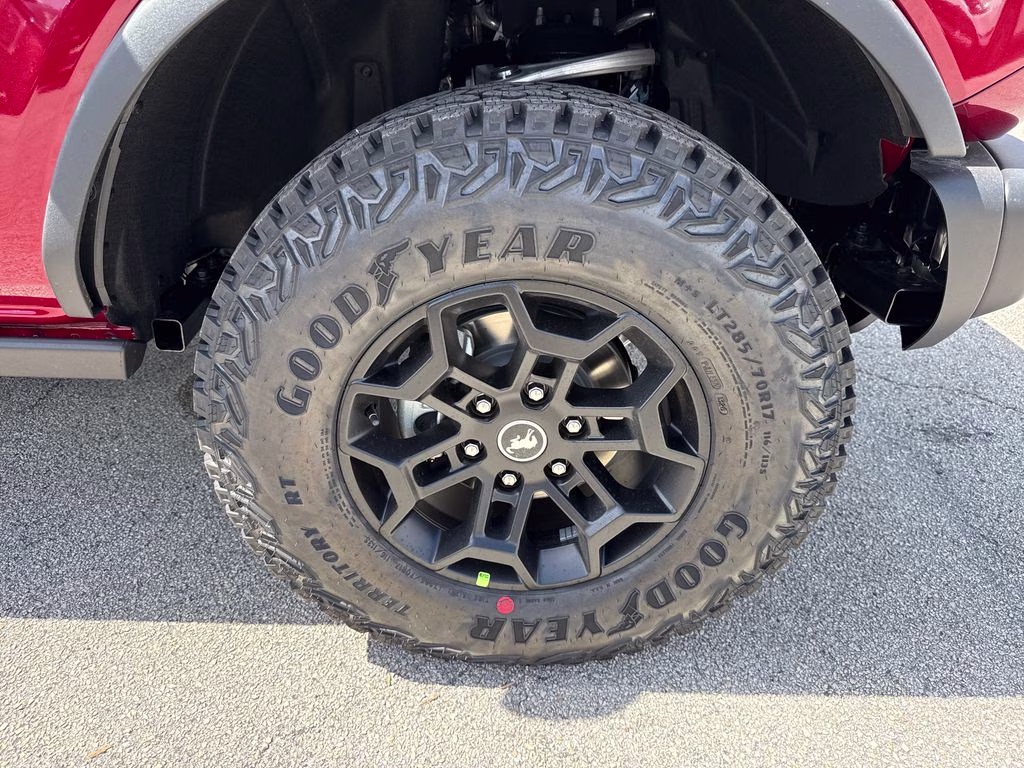 2026 Ruby Red Met Tinted CC Ford Bronco Badlands 4X4 SUV