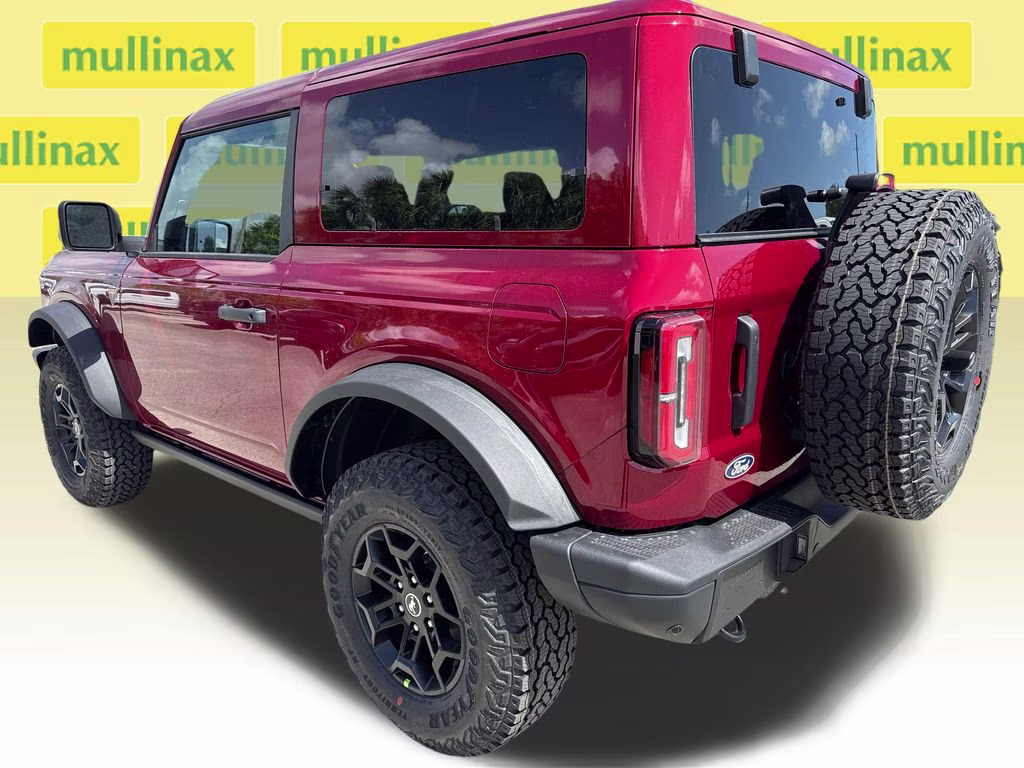 2026 Ruby Red Met Tinted CC Ford Bronco Badlands 4X4 SUV