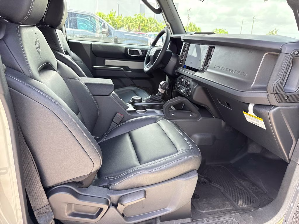 2026 Desert Sand Ford Bronco Badlands 4X4 SUV