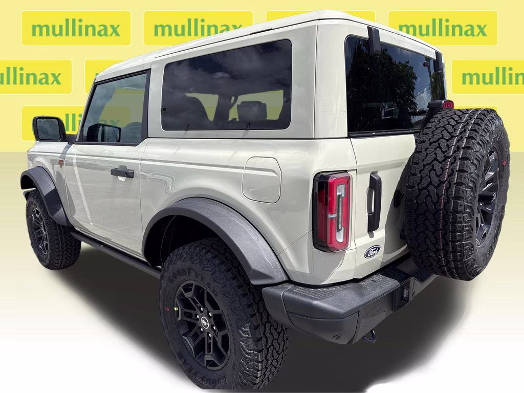 2026 Desert Sand Ford Bronco Badlands 4X4 SUV