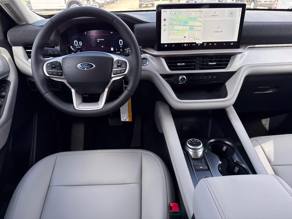 2026 Space White Metallic Ford Explorer Active RWD SUV