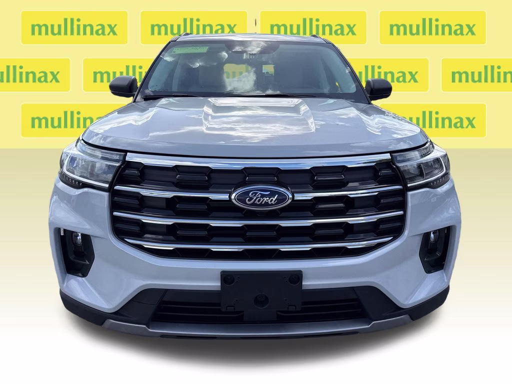2026 Space White Metallic Ford Explorer Active RWD SUV