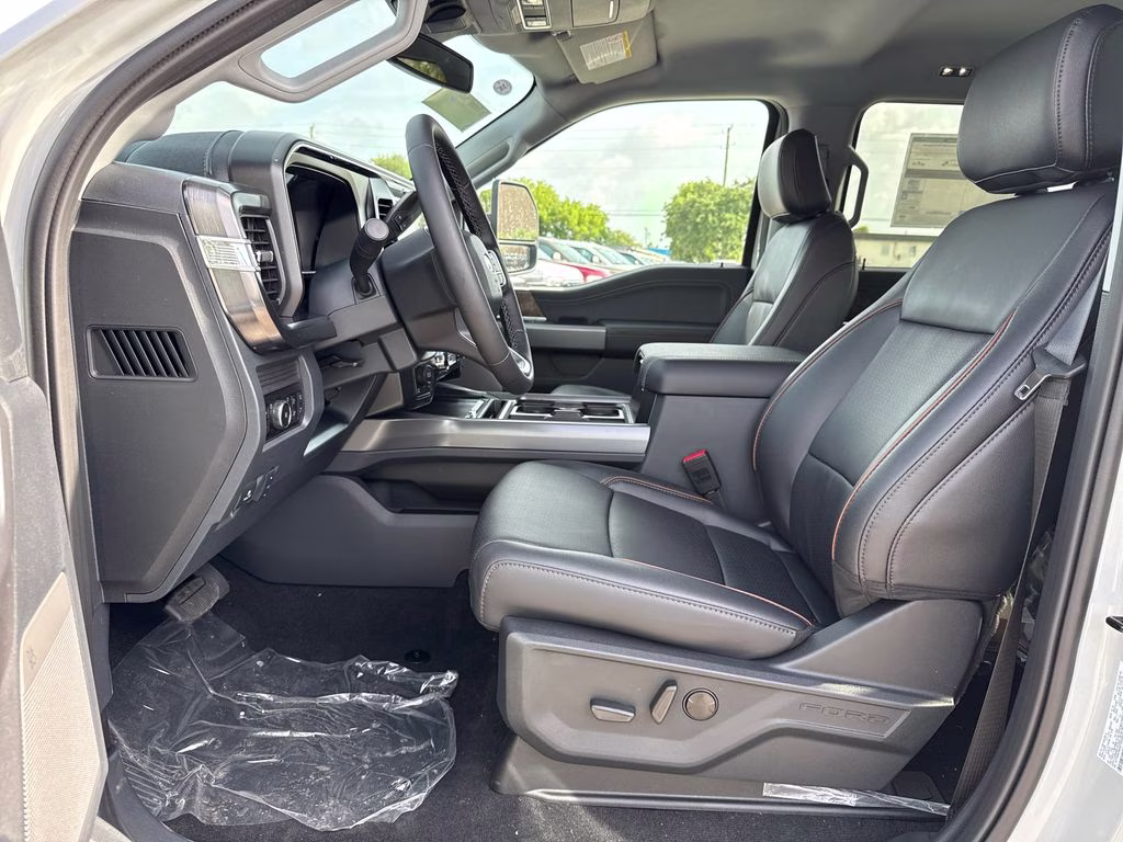 2026 Avalanche Ford Super Duty F-250 SRW Lariat 4X4 Truck