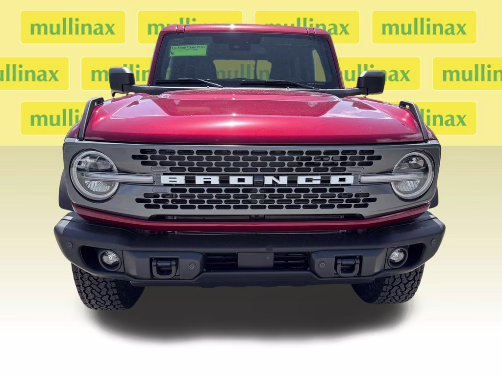 2026 Ruby Red Met Tinted CC Ford Bronco Badlands 4X4 SUV