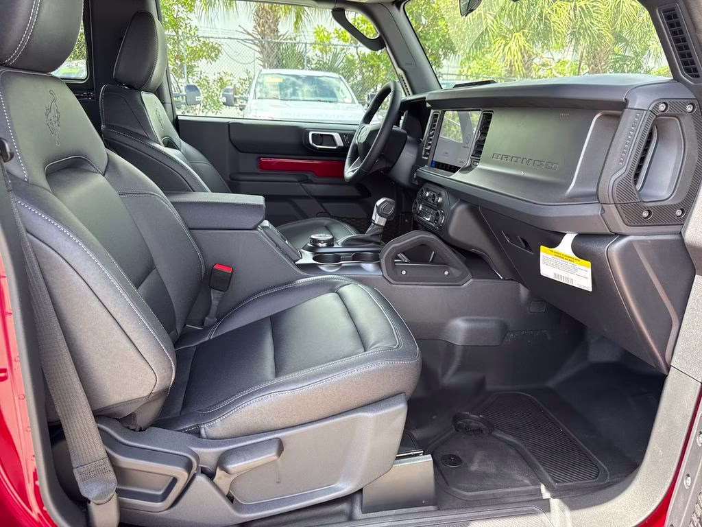 2026 Ruby Red Met Tinted CC Ford Bronco Badlands 4X4 SUV