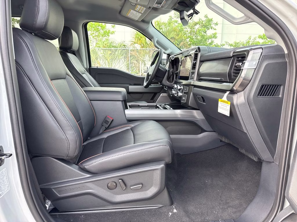 2026 Avalanche Ford Super Duty F-250 SRW Lariat 4X4 Truck