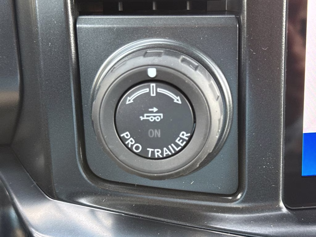 2026 Avalanche Ford Super Duty F-250 SRW Lariat 4X4 Truck