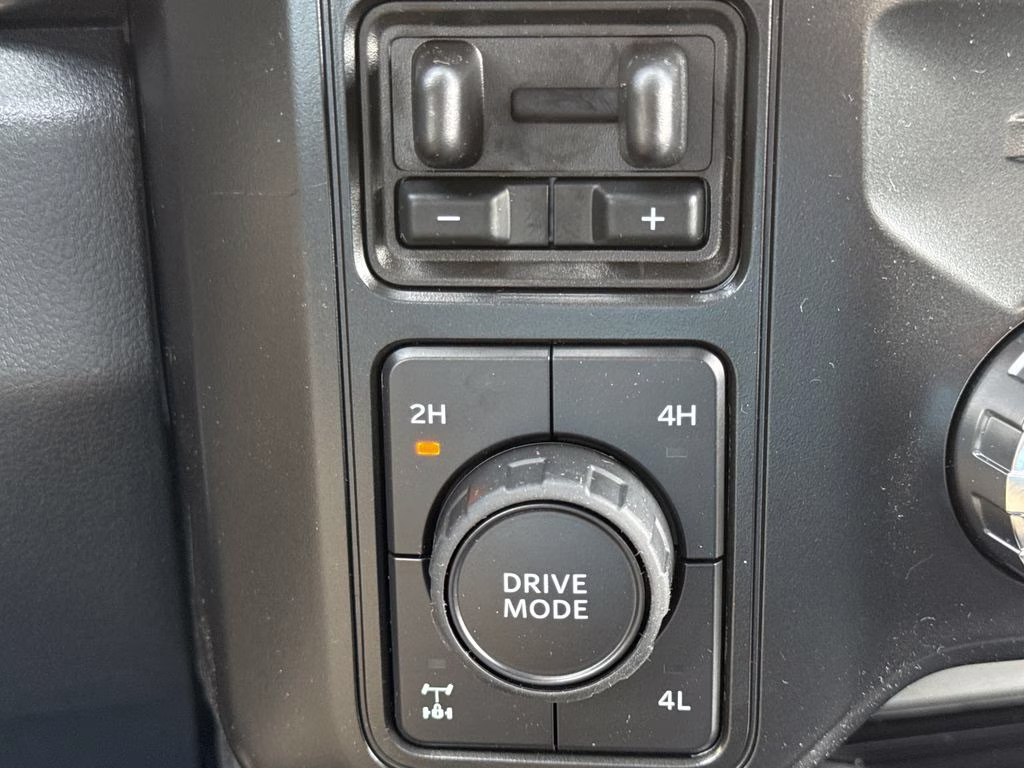 2026 Avalanche Ford Super Duty F-250 SRW Lariat 4X4 Truck