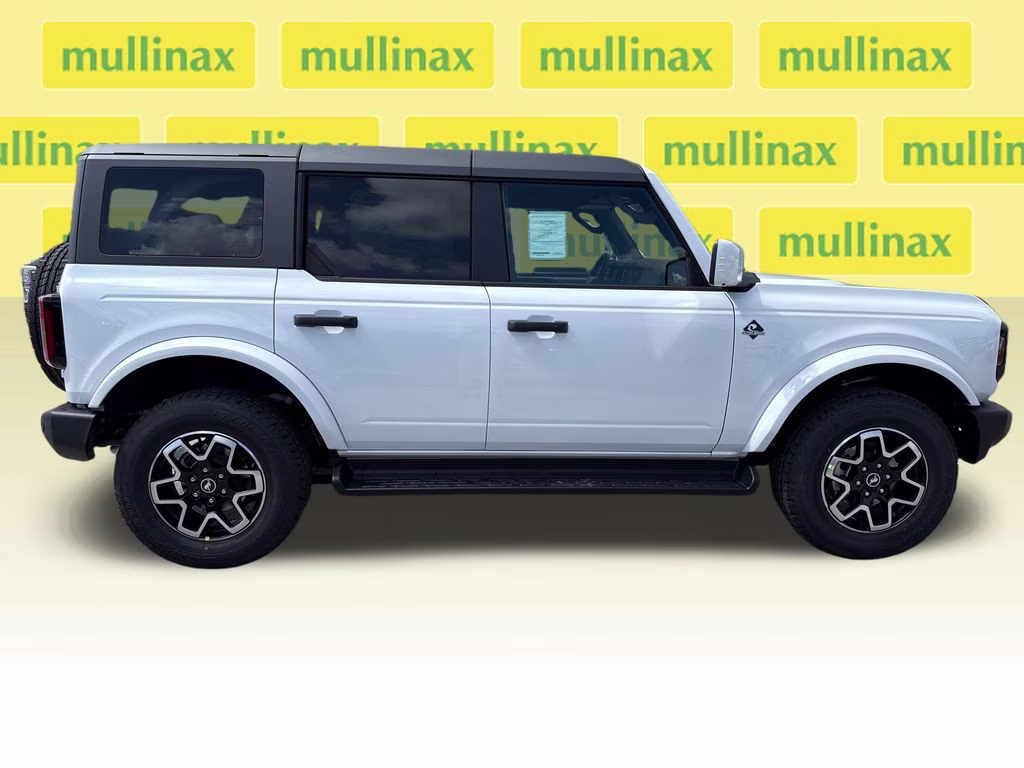 2026 Oxford White Ford Bronco Outer Banks 4X4 SUV