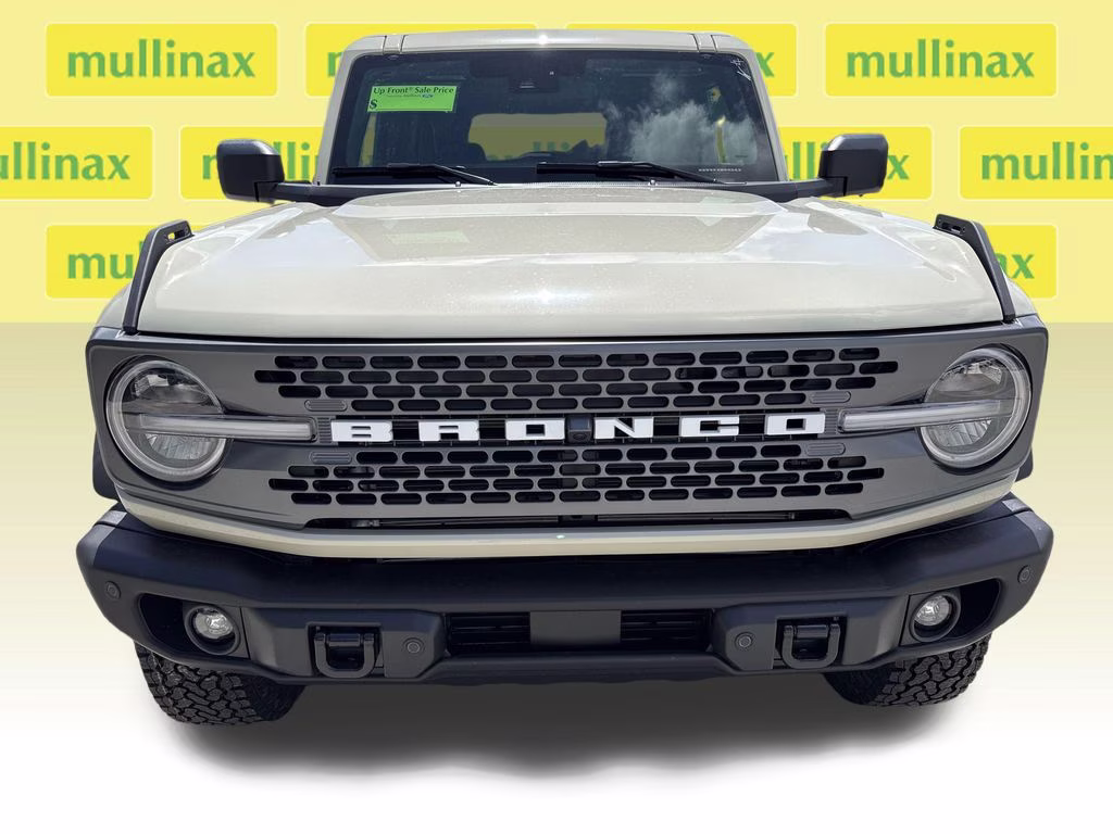 2026 Desert Sand Ford Bronco Badlands 4X4 SUV