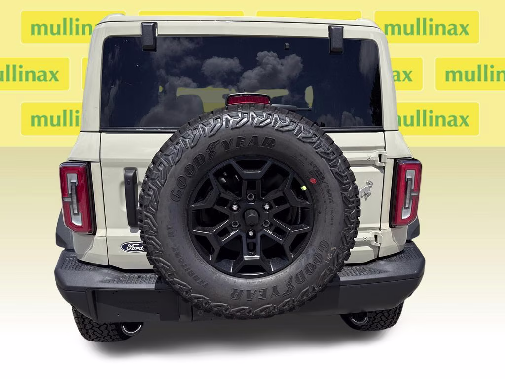 2026 Desert Sand Ford Bronco Badlands 4X4 SUV