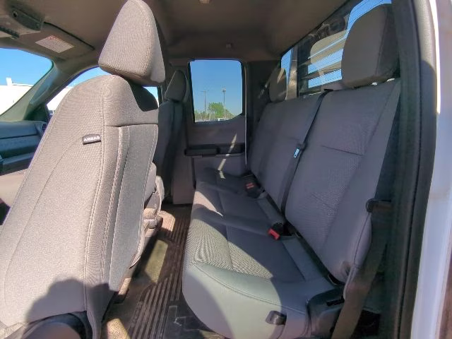2021 Oxford White Ford Super Duty F-350 DRW XL 4X4 Chassis