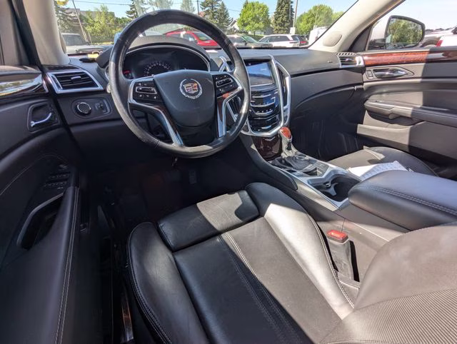2014 Radiant Silver Metallic Cadillac SRX Luxury AWD SUV