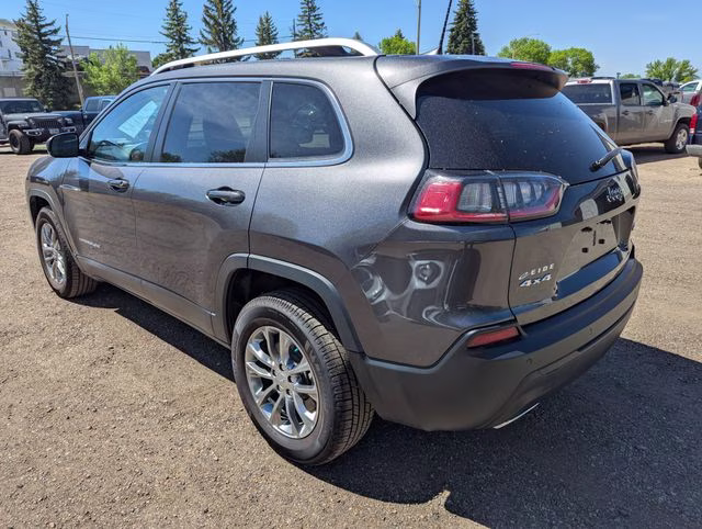 2021 Granite Crystal Metallic Clearcoat Jeep Cherokee Latitude Lux 4X4 SUV