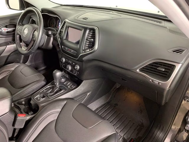 2021 Granite Crystal Metallic Clearcoat Jeep Cherokee Latitude Lux 4X4 SUV