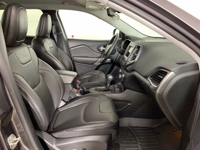 2021 Granite Crystal Metallic Clearcoat Jeep Cherokee Latitude Lux 4X4 SUV