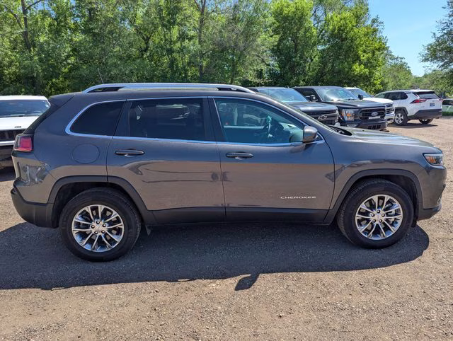 2021 Granite Crystal Metallic Clearcoat Jeep Cherokee Latitude Lux 4X4 SUV