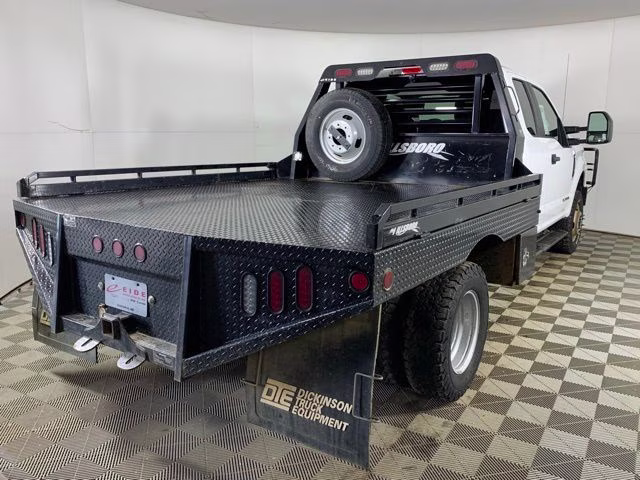 2021 Oxford White Ford Super Duty F-350 DRW XL 4X4 Chassis