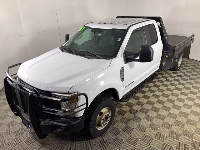 2021 Oxford White Ford Super Duty F-350 DRW XL 4X4 Chassis