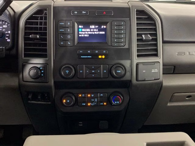 2021 Oxford White Ford Super Duty F-350 DRW XL 4X4 Chassis