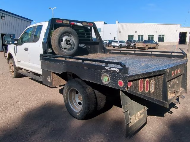 2021 Oxford White Ford Super Duty F-350 DRW XL 4X4 Chassis