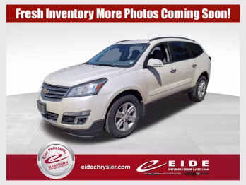 2014 White Diamond Clearcoat Chevrolet Traverse LT AWD SUV