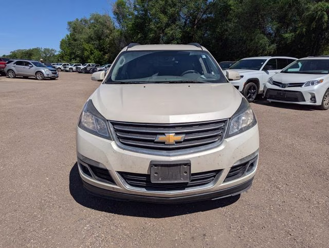 2014 White Diamond Clearcoat Chevrolet Traverse LT AWD SUV