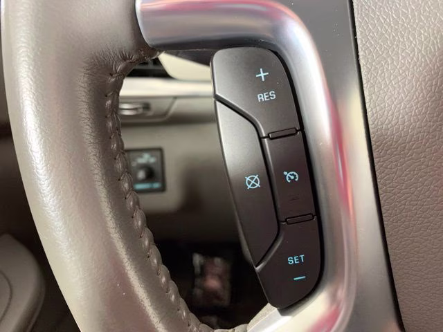 2014 White Diamond Tricoat Chevrolet Traverse LT AWD SUV