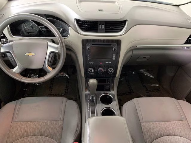 2014 White Diamond Tricoat Chevrolet Traverse LT AWD SUV